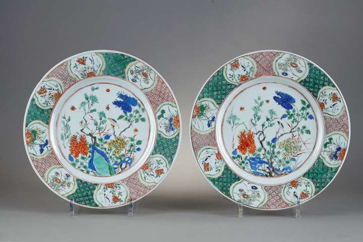 Pair of small dish famille verte
